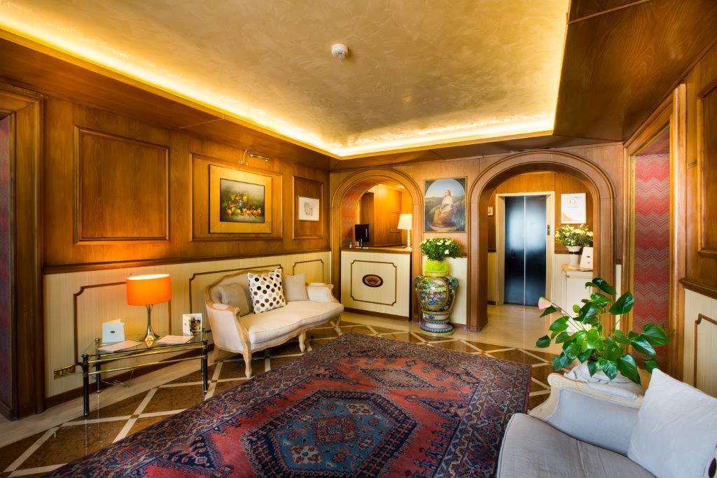 Hotel Camerlengo Corridonia Bagian luar foto