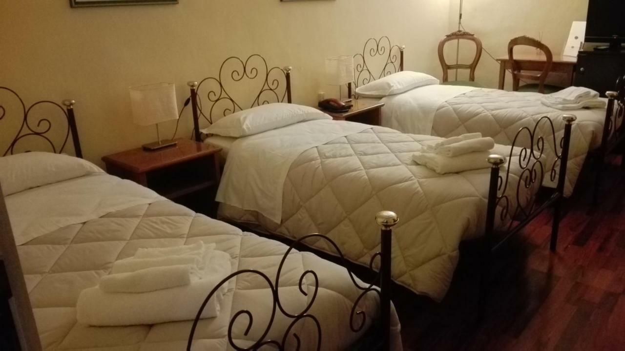 Hotel Camerlengo Corridonia Bagian luar foto